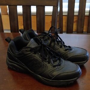 Men's Black Athletic Shoes